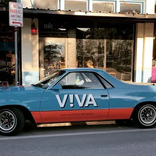 Viva Brewery's Ale Camino visiting Bar Ludivine!