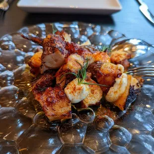 PULPO A LA GALLEGA - papas canarias, alioli, pimentón