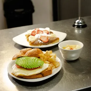 Serving breakfast everyday from 7-11AM.