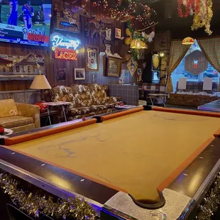 Pool table