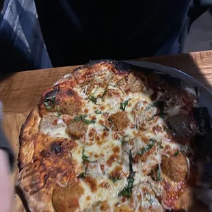 Meatball pizza