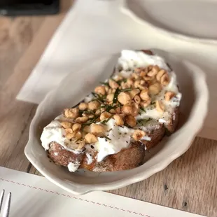 ricotta crostino