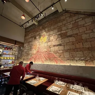 sushi and sashimi, interior