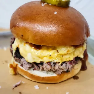 Mac &amp; Beef Sandwich