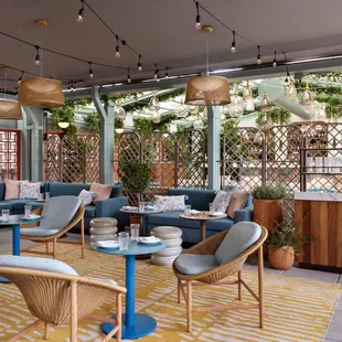 Bar Sprezzatura Year-Round Rooftop Cocktail Bar &amp; Italian Restaurant