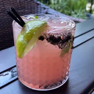 dessert, drink
