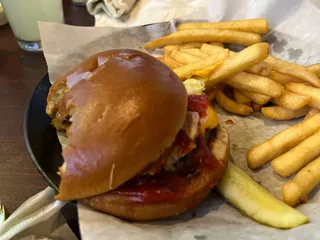 Winners Sports Bar & Grill 