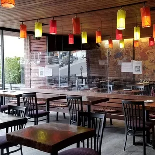 Seating, when I got here it was packed, but I got here just in time &amp; everybody was finished &amp; left!