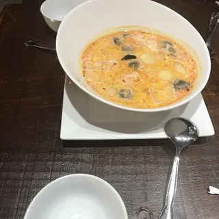 Tom Kha Soup Pot