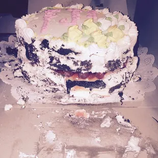 The dismantled cake