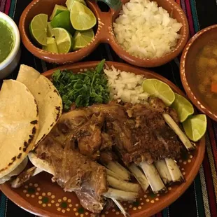 Barbacoa de borrego (costillas)