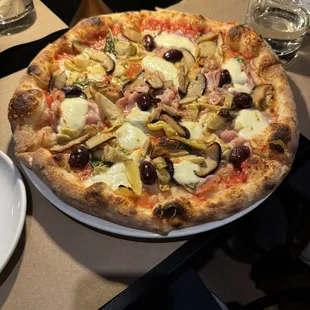 Capricciosa Pizza