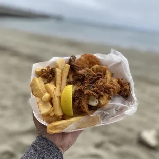 Mini fish trap tempura: scallops, prawns, fish, calamari