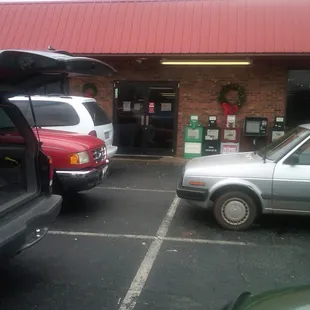 Small entrance and lot.