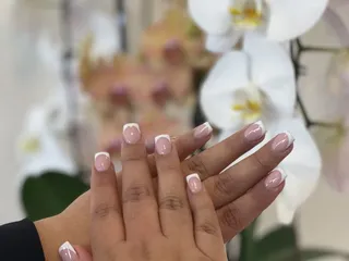 V nails & spa