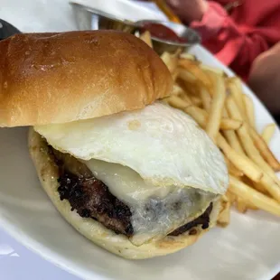 Royale with Cheese Burger - added an egg