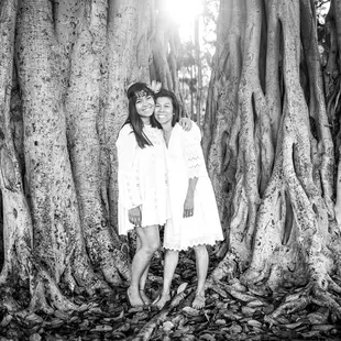 Mother - Daughter Queens Beach Sunrise