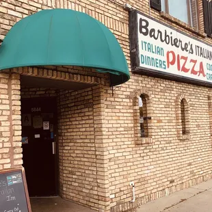 the entrance to the restaurant
