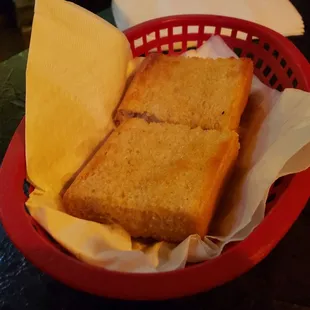 1 garlic bread with antipasto