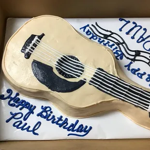 a guitar cake