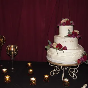 Beautiful wedding cake! Just what my daughter wanted and delicious!