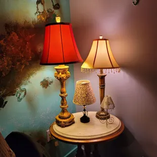 Cozy, yet lively interior.