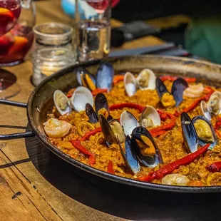 Seafood paella