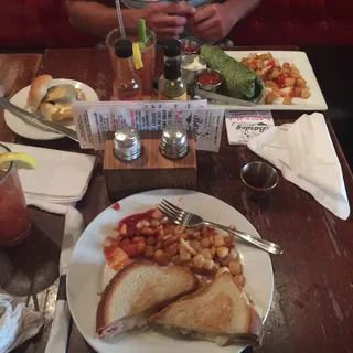 Deluxe Grilled Cheese & Egg