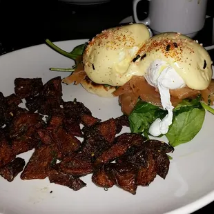 Eggs Benedict (citrus cured salmon)