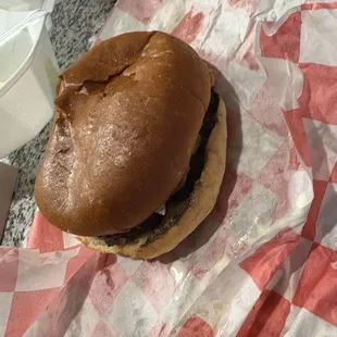 Traditional Deluxe Burger