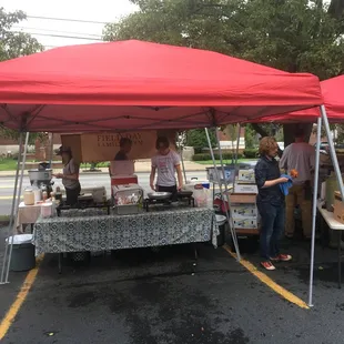 Field Day Family Farm serves farm fresh omelets at the Bardstown Road farmers market