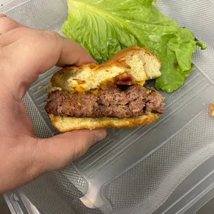 Dry bacon Cheese Burger