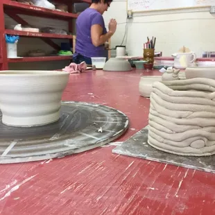 Two techniques (pottery wheel and coiling), two final products!