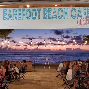 Live Music &amp; Sunsets Served Daily at Barefoot Beach Cafe in Waikiki. Open for Breakfast, Lunch &amp; Dinner.
