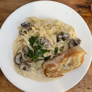 Mushroom truffle fettuccine