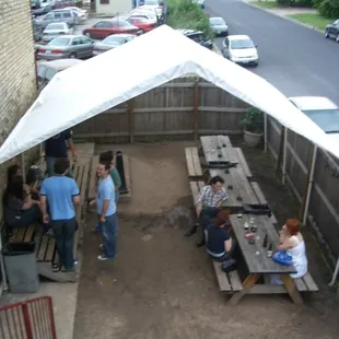 Barfly's -outside smoking area