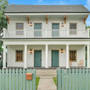 Algiers Point farmhouse restored by Bargeboard! Featured on "In With the Old" (S4 Ep9). This historic gem showcases New Orleans' resilience.