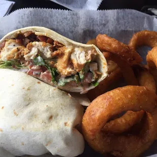 Chicken wrap with onion rings