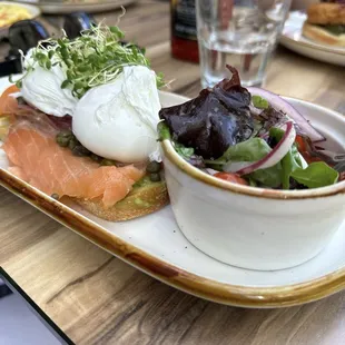 SALMON AVOCADO TOAST