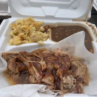 Pulled Pork, Mac and cheese, beans