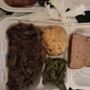 Brisket macaroni and cheese and string beans