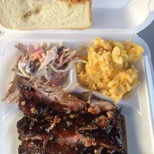 ribs, macaroni and cheese