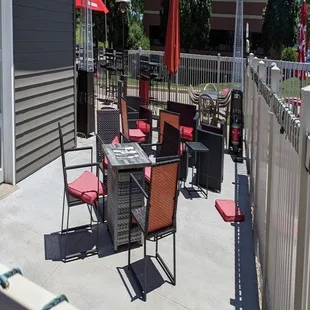 Barkley&apos;s Burgers Brews &amp; Dawgs