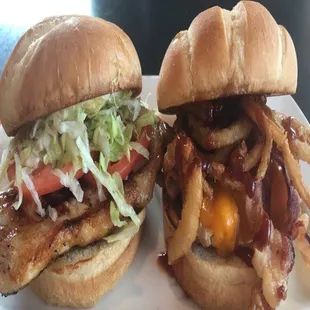 Barkley&apos;s Burgers Brews &amp; Dawgs