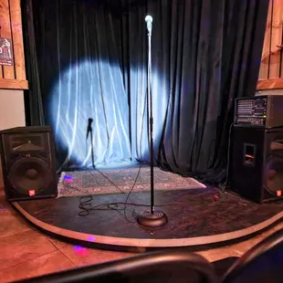 They have a great comedy show every  Thursday evening and some Saturdays!