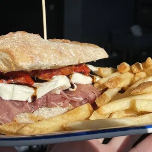 Mozzarella Proscuitto Baguette