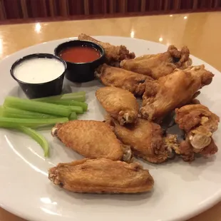 Wings, sauce on the side