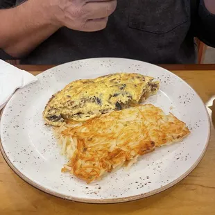 Build Your Own omelet and hash browns