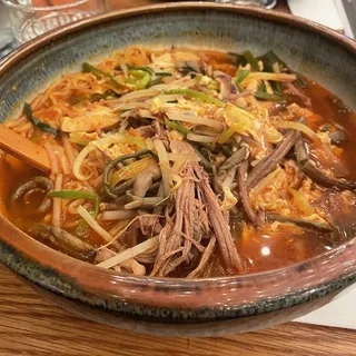 (D) Yuk Gae Jang Ramen