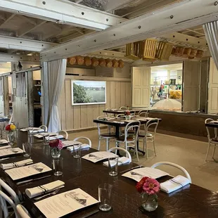 ramen and noodles, interior